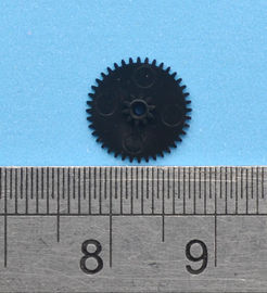 Полируя поверхностные шестерни диаметра 1км от пластиковой шестерни отливая в форму в черноте